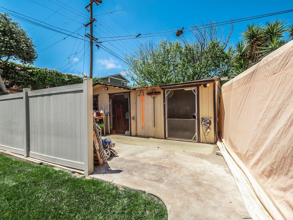 1286 Via Pavion Santa Maria, CA 93455 - Photo 31 of 38 a house view with a backyard space