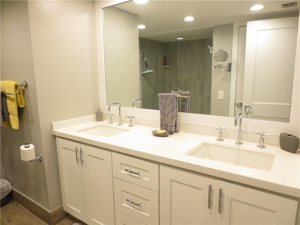 77 South Birch Road, Unit 5A Fort Lauderdale, FL 33316 - Photo 17 of 54 Master Bath