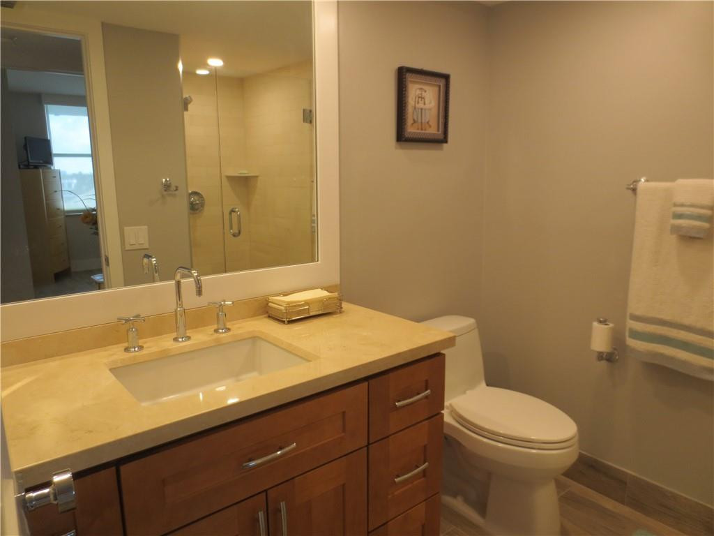 77 South Birch Road, Unit 5A Fort Lauderdale, FL 33316 - Photo 29 of 54 Hall Full Bath
