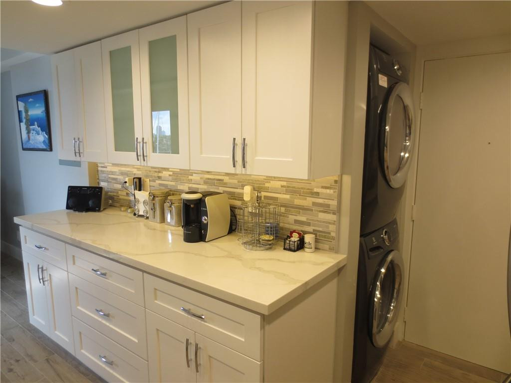 77 South Birch Road, Unit 5A Fort Lauderdale, FL 33316 - Photo 10 of 54 Kitchen & Laundry
