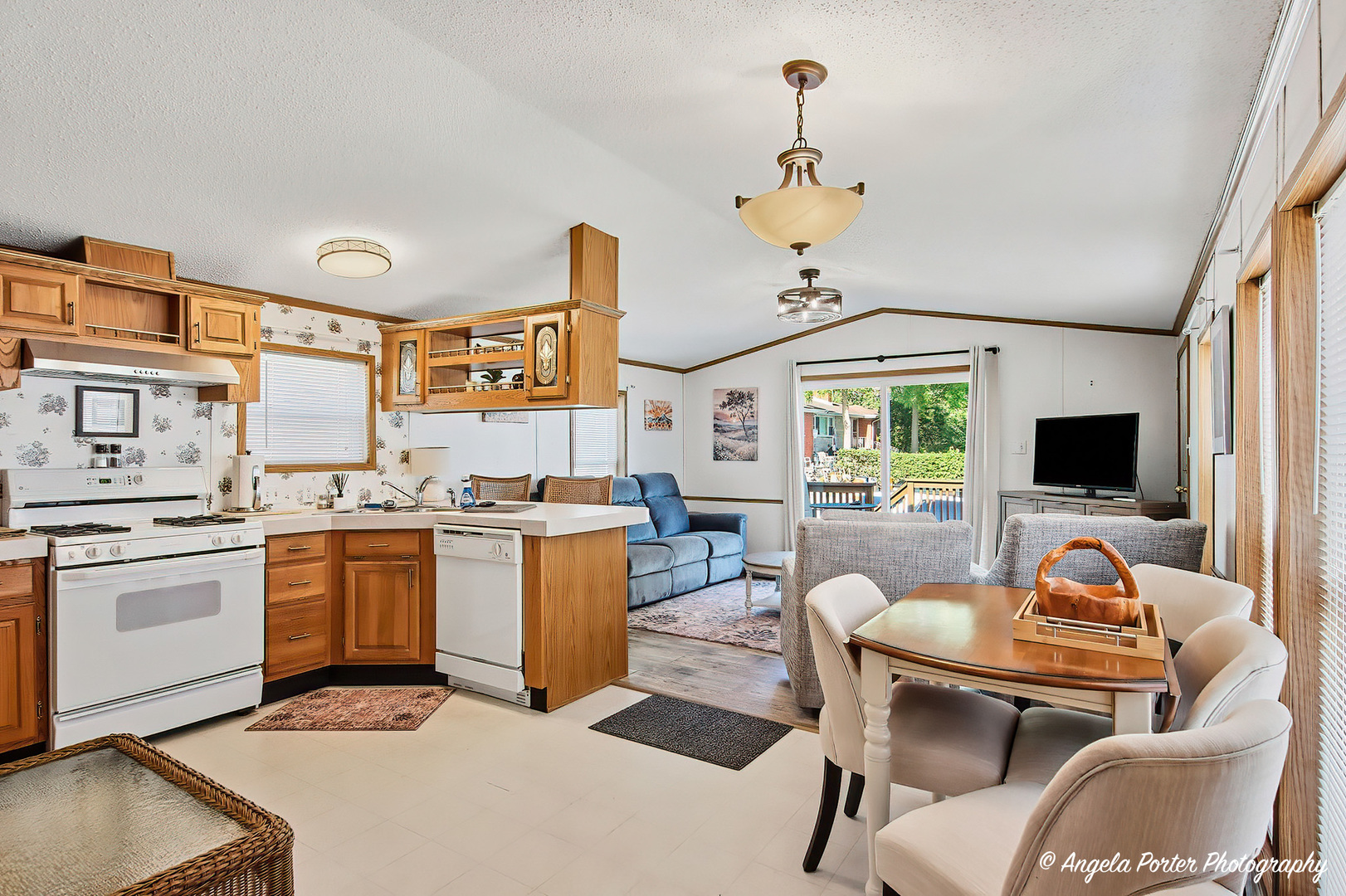 240 Whitney Road, Unit 13 Lake Zurich, IL 60047 - Photo 13 of 20