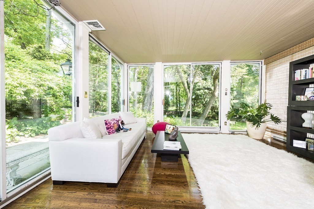 22 Edmunds Road Wellesley, MA 02481 - Photo 17 of 28 Gallery Image 17