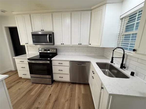 $2,095 | 618 Pleasant Valley Road, Garland, TX 75040