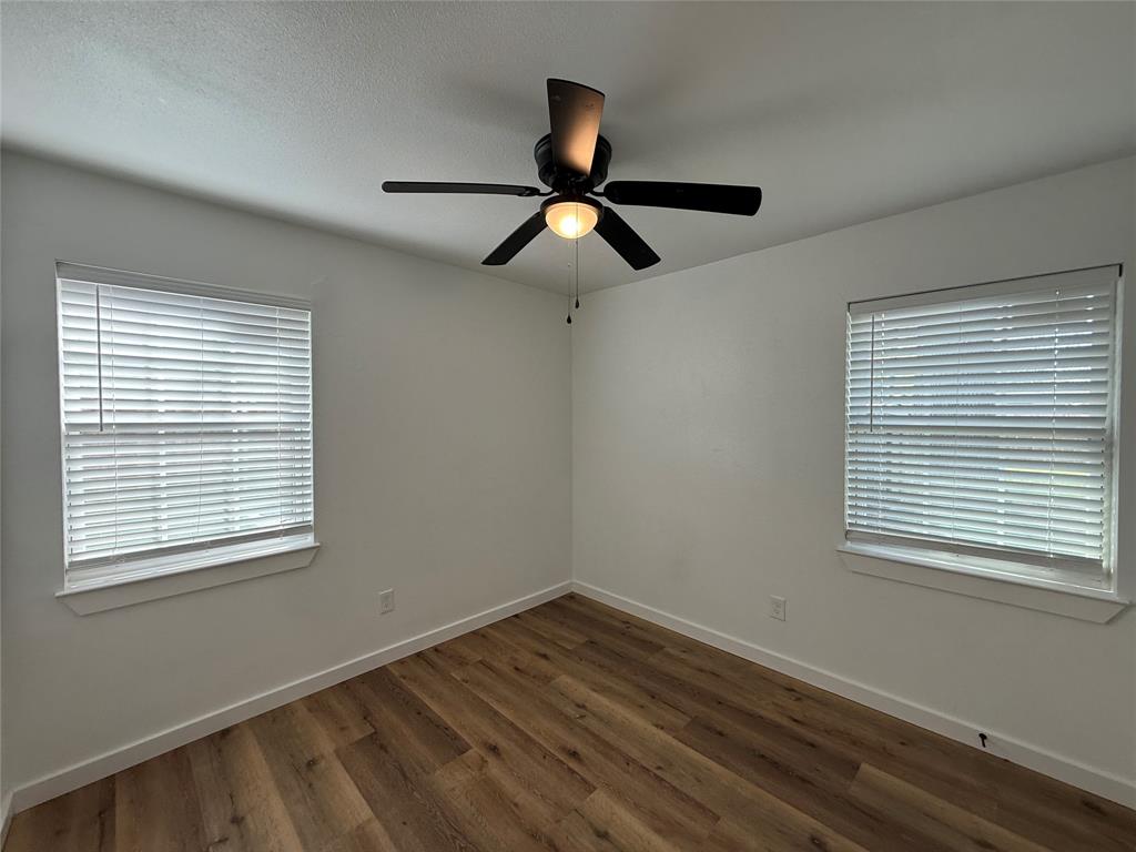 618 Pleasant Valley Road Garland, TX 75040 - Photo 17 of 22