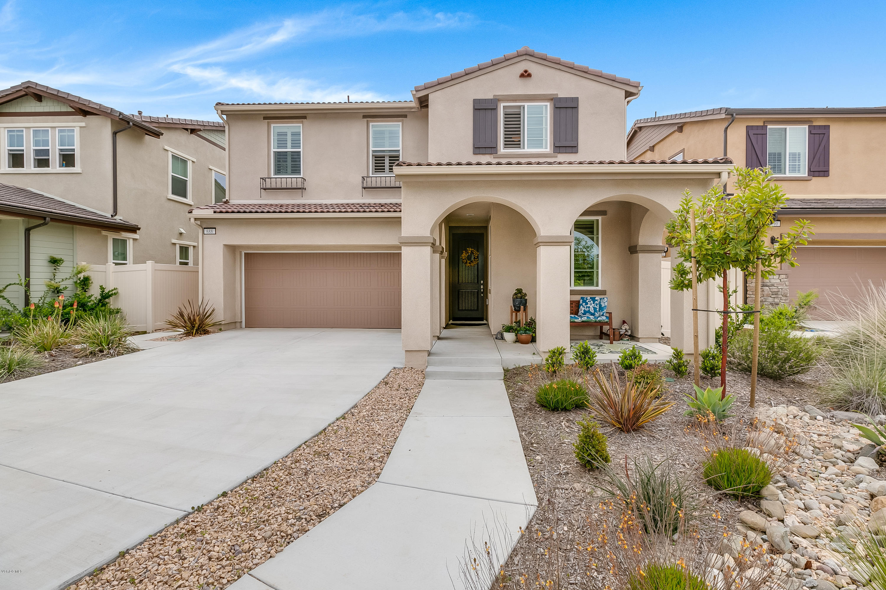 688 Platte Way Oxnard, CA 93036 - Photo 2 of 35 TwoFishDigital_688Platte-3