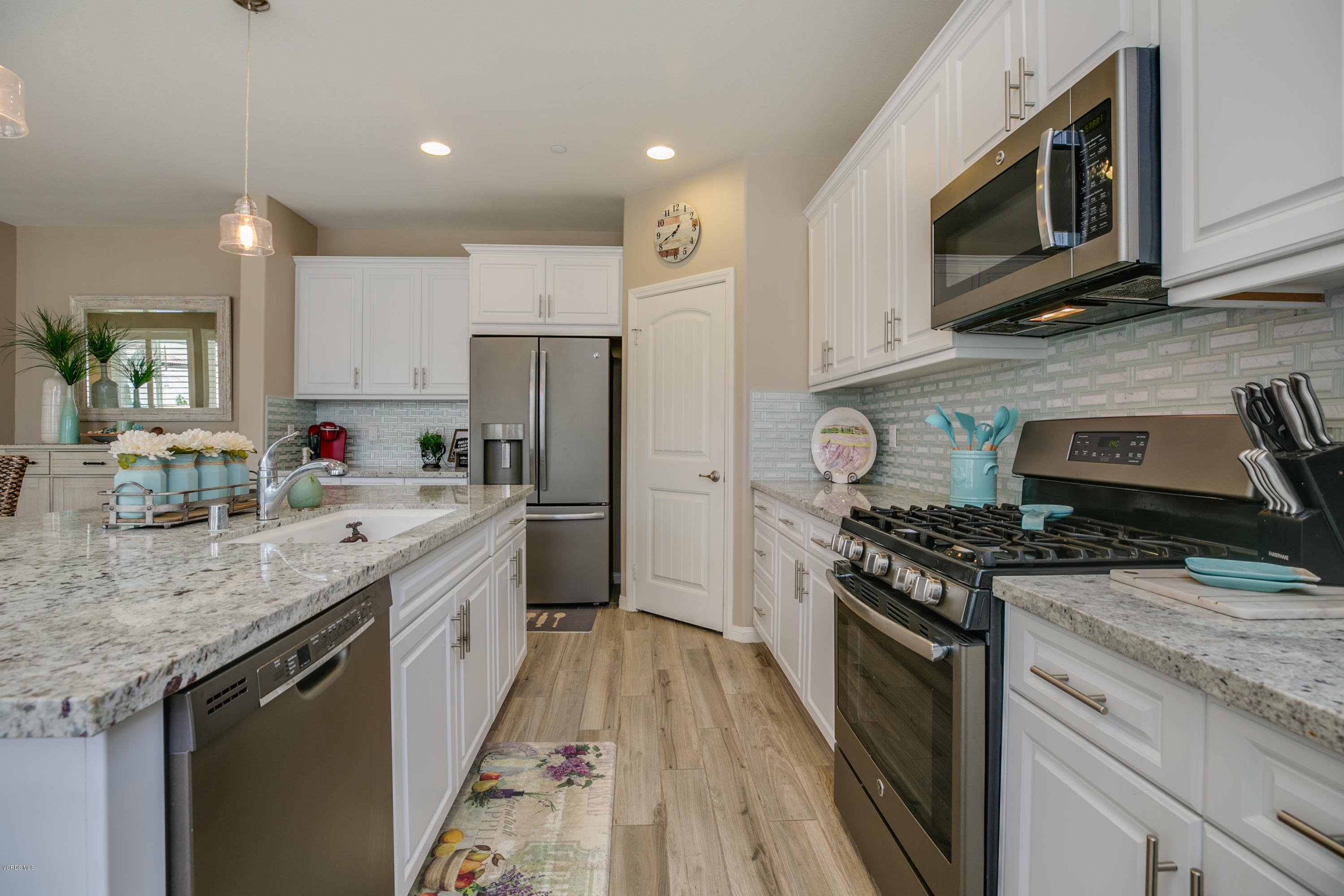 688 Platte Way Oxnard, CA 93036 - Photo 14 of 35 TwoFishDigital_688Platte-15