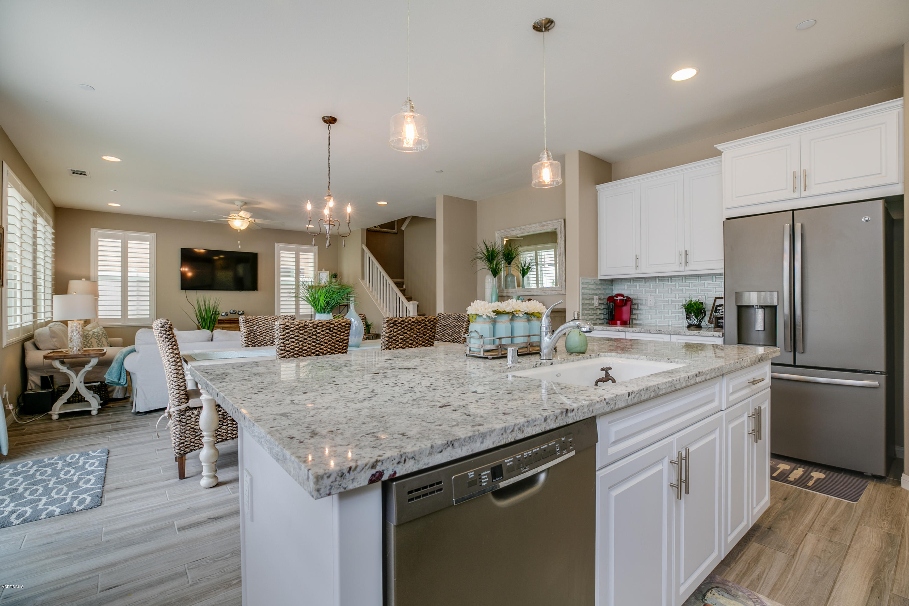 688 Platte Way Oxnard, CA 93036 - Photo 15 of 35 TwoFishDigital_688Platte-16