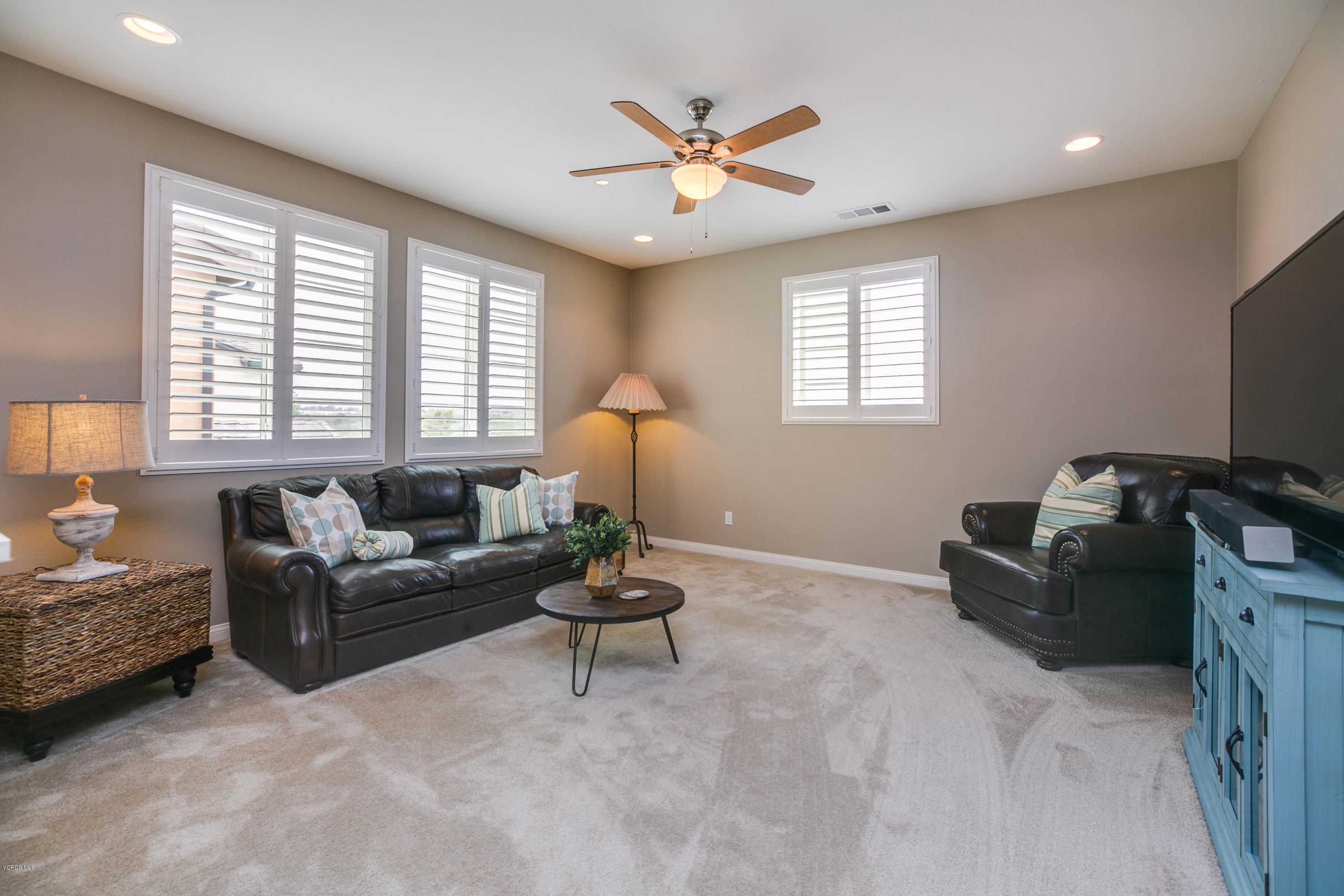688 Platte Way Oxnard, CA 93036 - Photo 21 of 35 TwoFishDigital_688Platte-21