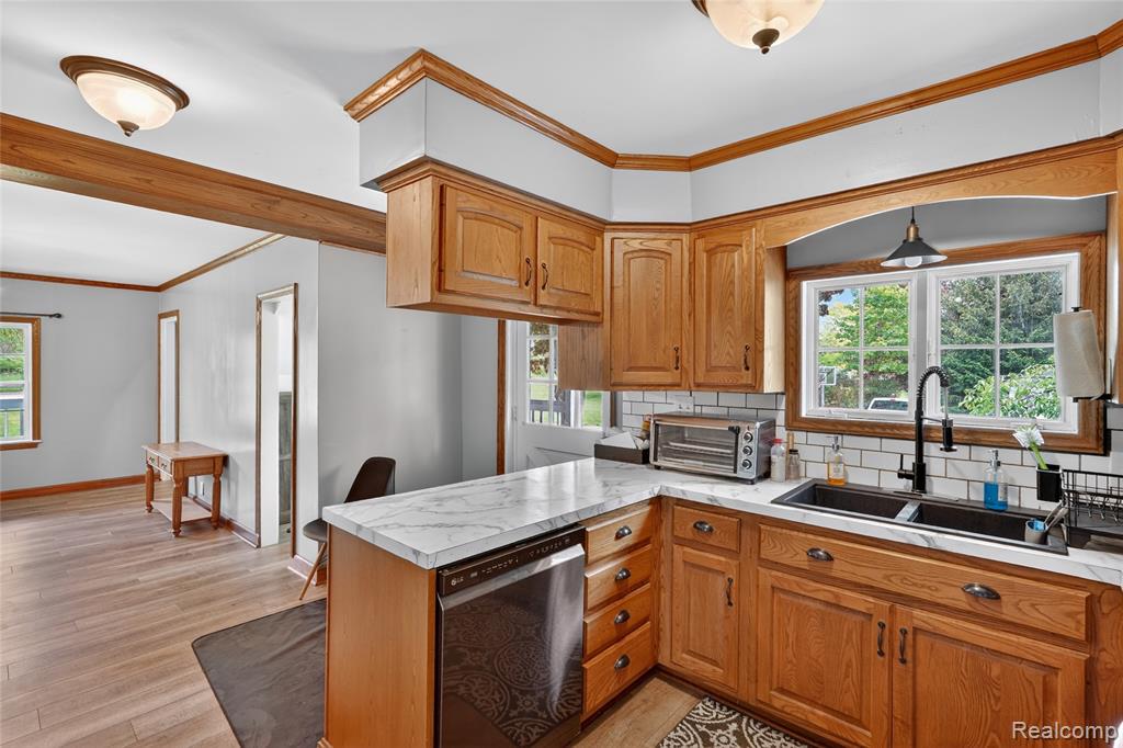6235 Flushing Road Flushing, MI 48433 - Photo 12 of 58