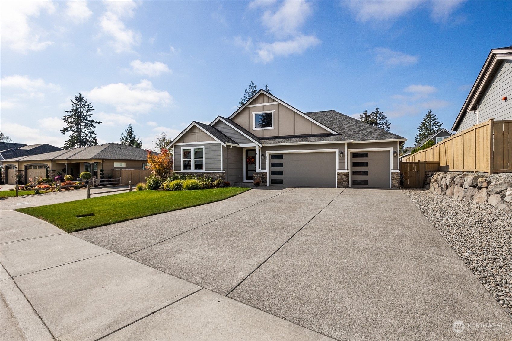 7717 Connells Prairie Road Bonney Lake, WA 98391 - Photo 2 of 33 Gallery Image 2