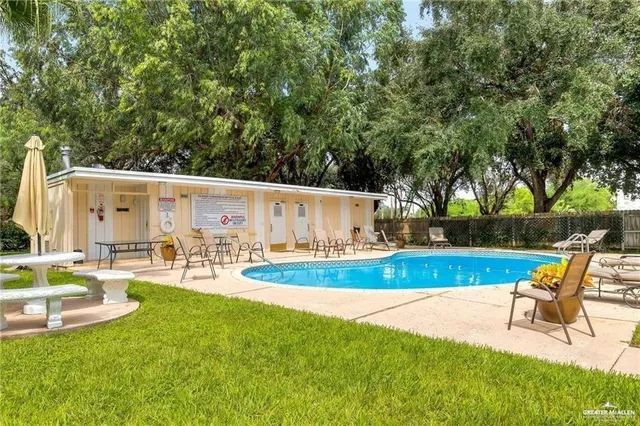 a sign that is on the wall