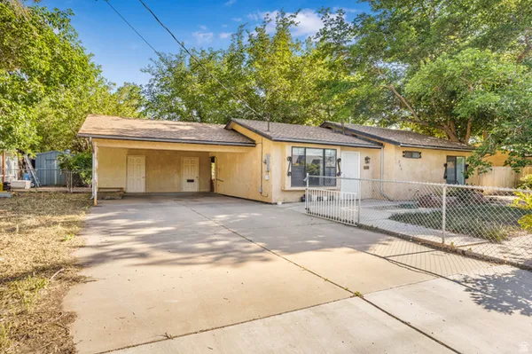 $349,999 | 203 West 400 South, Hurricane, UT 84737