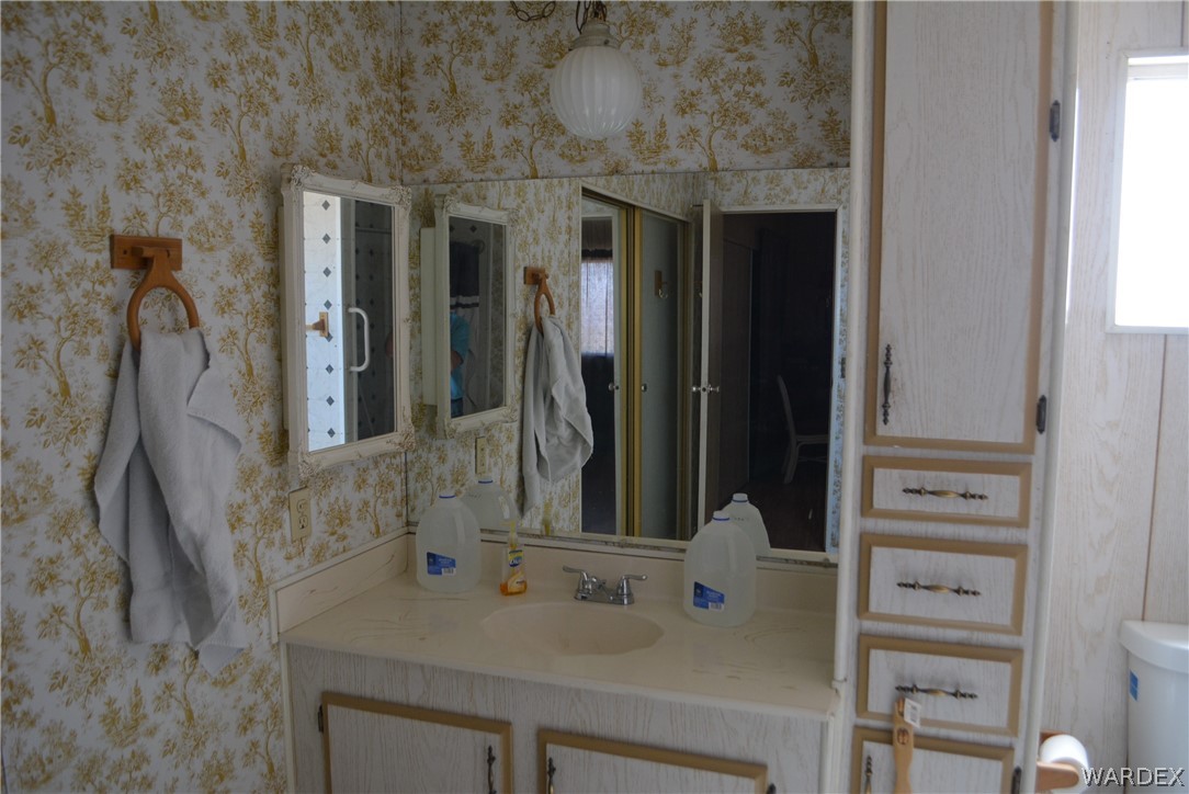 15355 Joshua Road Yucca, AZ 86438 - Photo 8 of 37