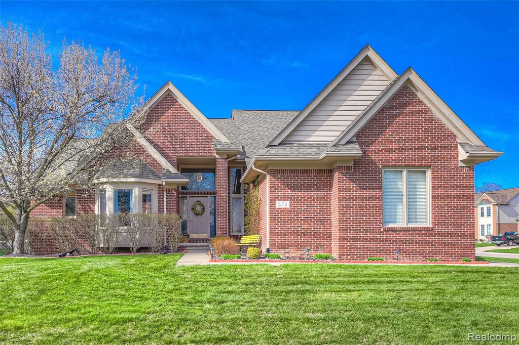 575 Gallaland Avenue Rochester Hills, MI 48307 - Photo 1 of 18
