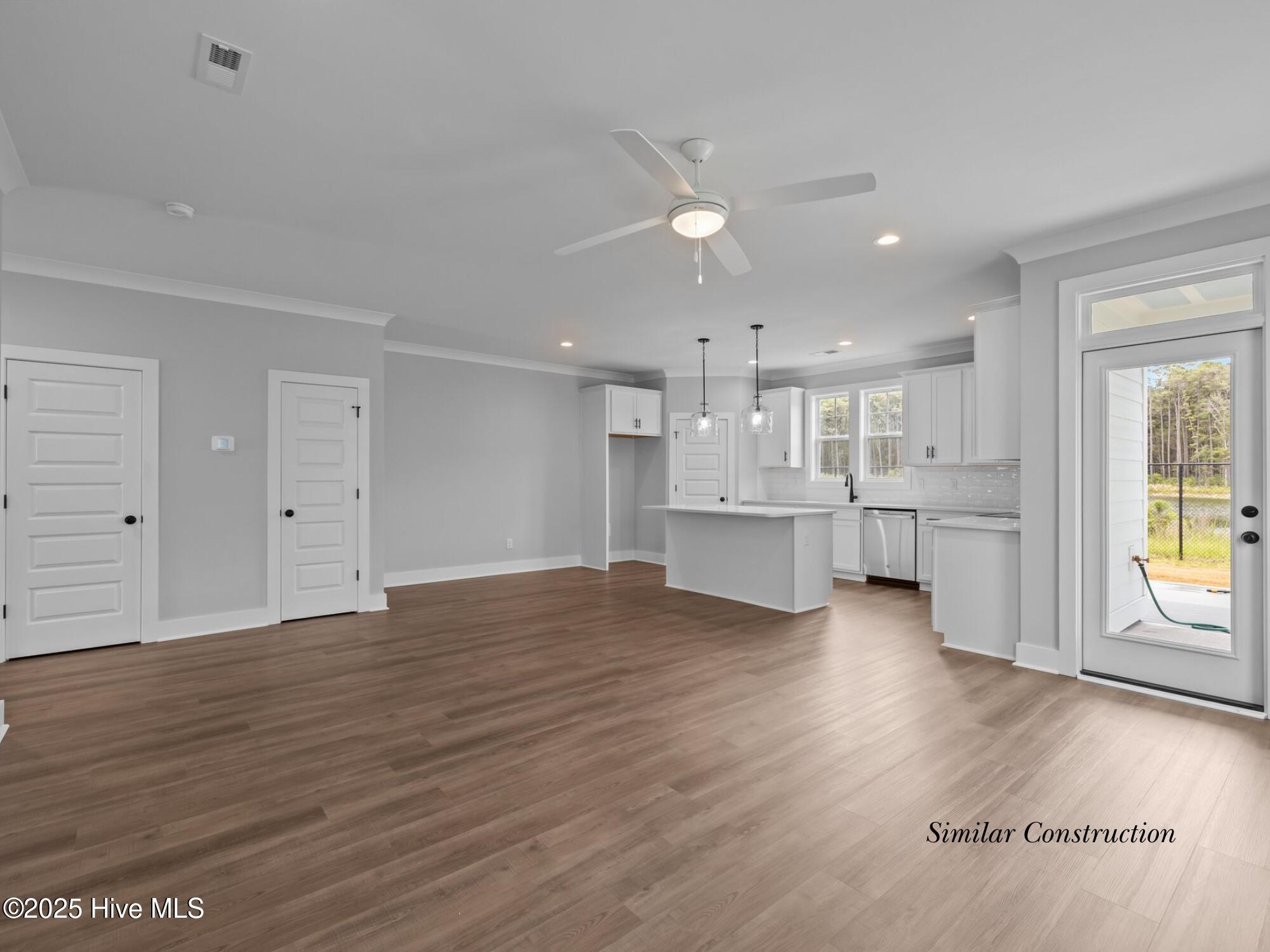 123 Freedom Park Road Beaufort, NC 28516 - Photo 3 of 32 Similar Home