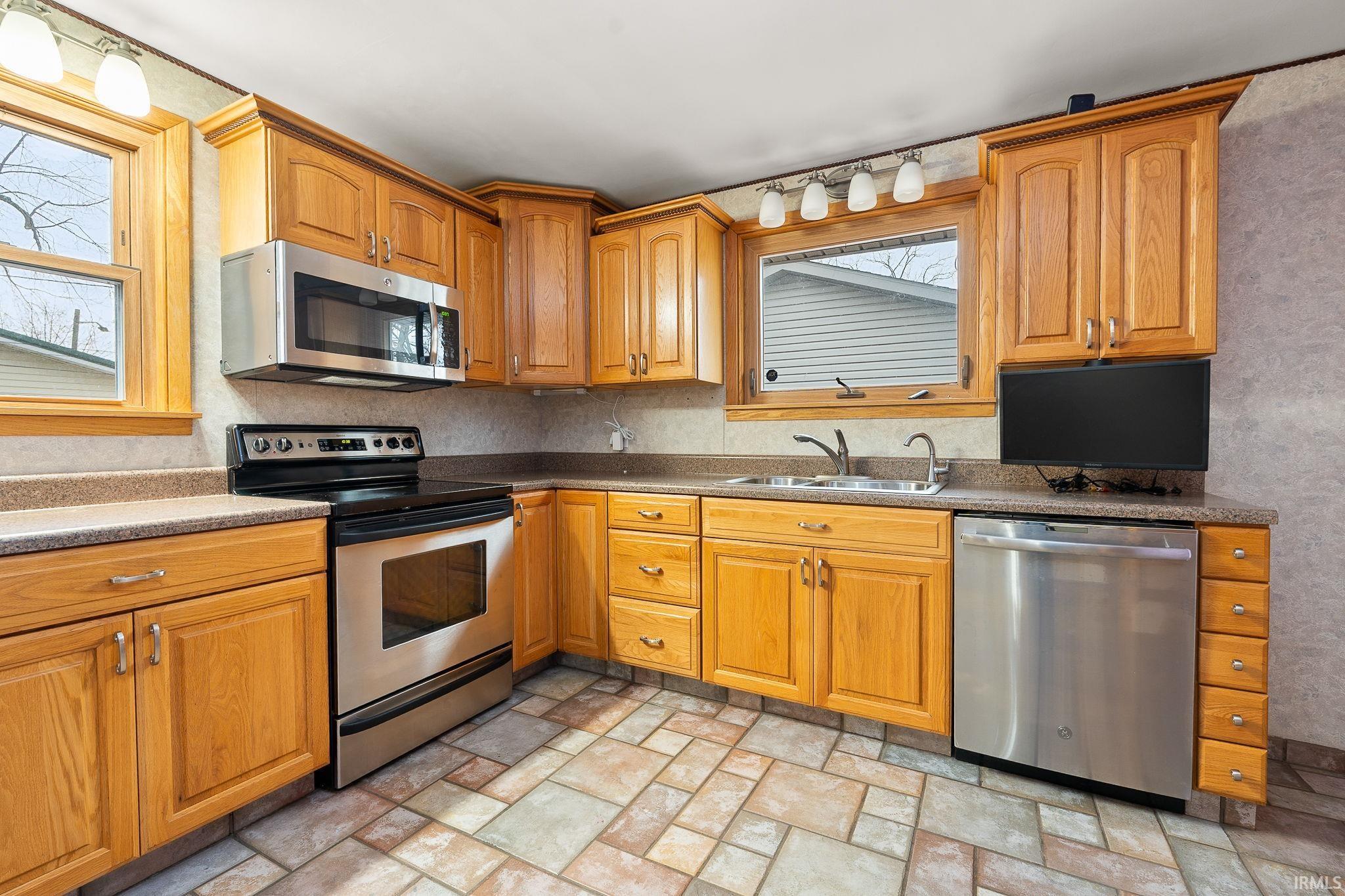 507 West Marshall Street Decatur, IN 46733 - Photo 19 of 36