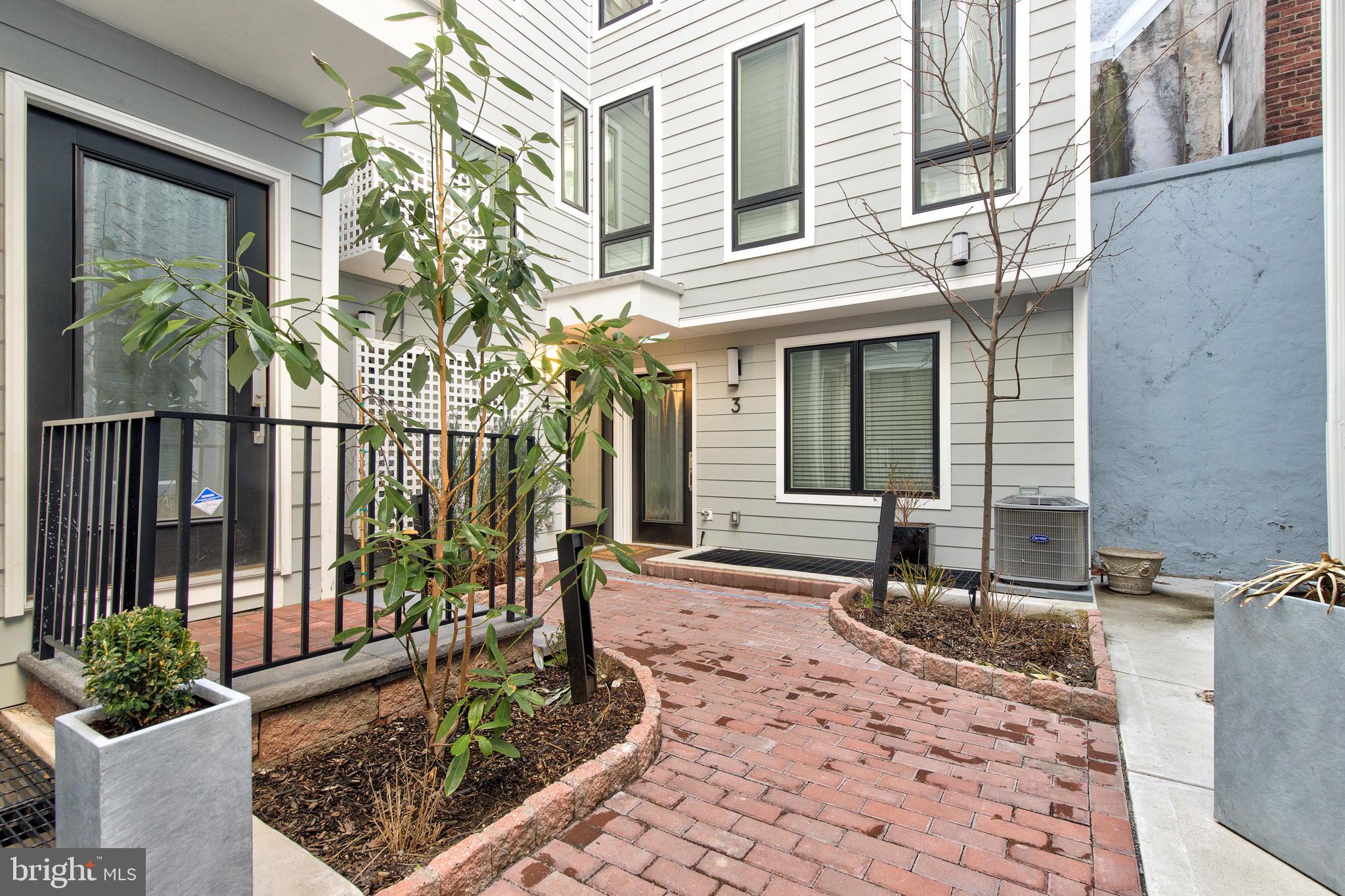 212 Bainbridge Street, Unit 4 Philadelphia, PA 19147 - Photo 5 of 27 Courtyard