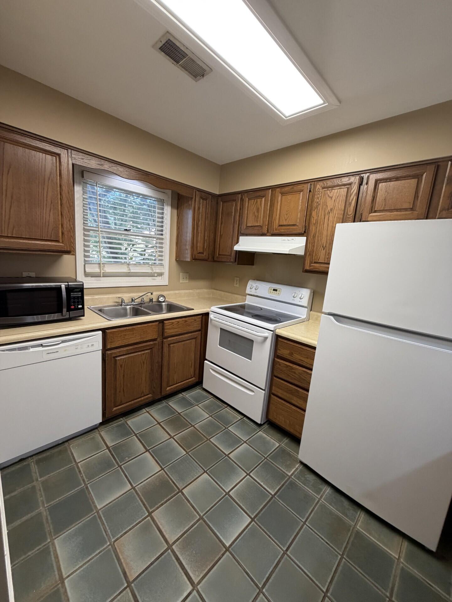 1100 Turkey Foot Road, Unit 5 Lexington, KY 40502 - Photo 11 of 29 406da3ad-2cd4-4ff3-9bc3-296ccaca60ce