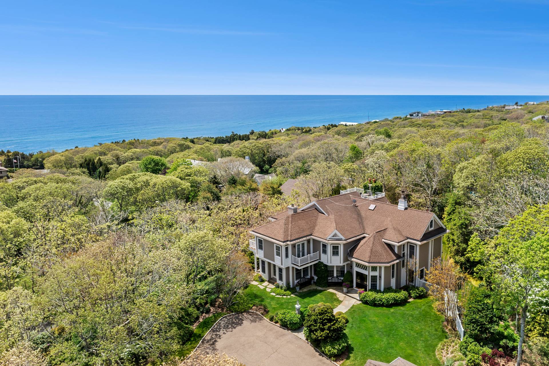 21 Tara Road Montauk, NY 11954 - Photo 35 of 37 a view of a city with an ocean