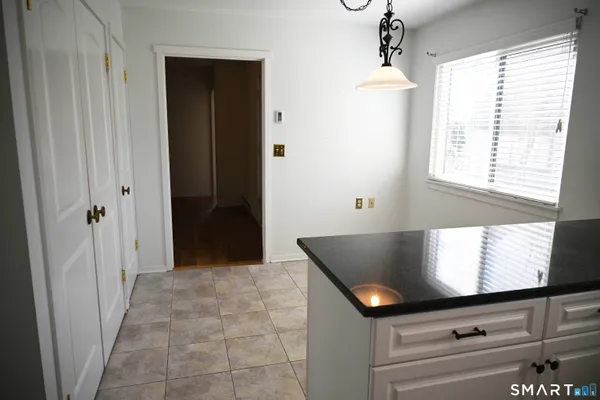 $2,600 | 922 Heritage Village, Unit B, Southbury, CT 06488