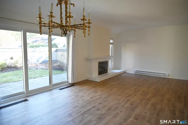 $2,600 | 922 Heritage Village, Unit B, Southbury, CT 06488