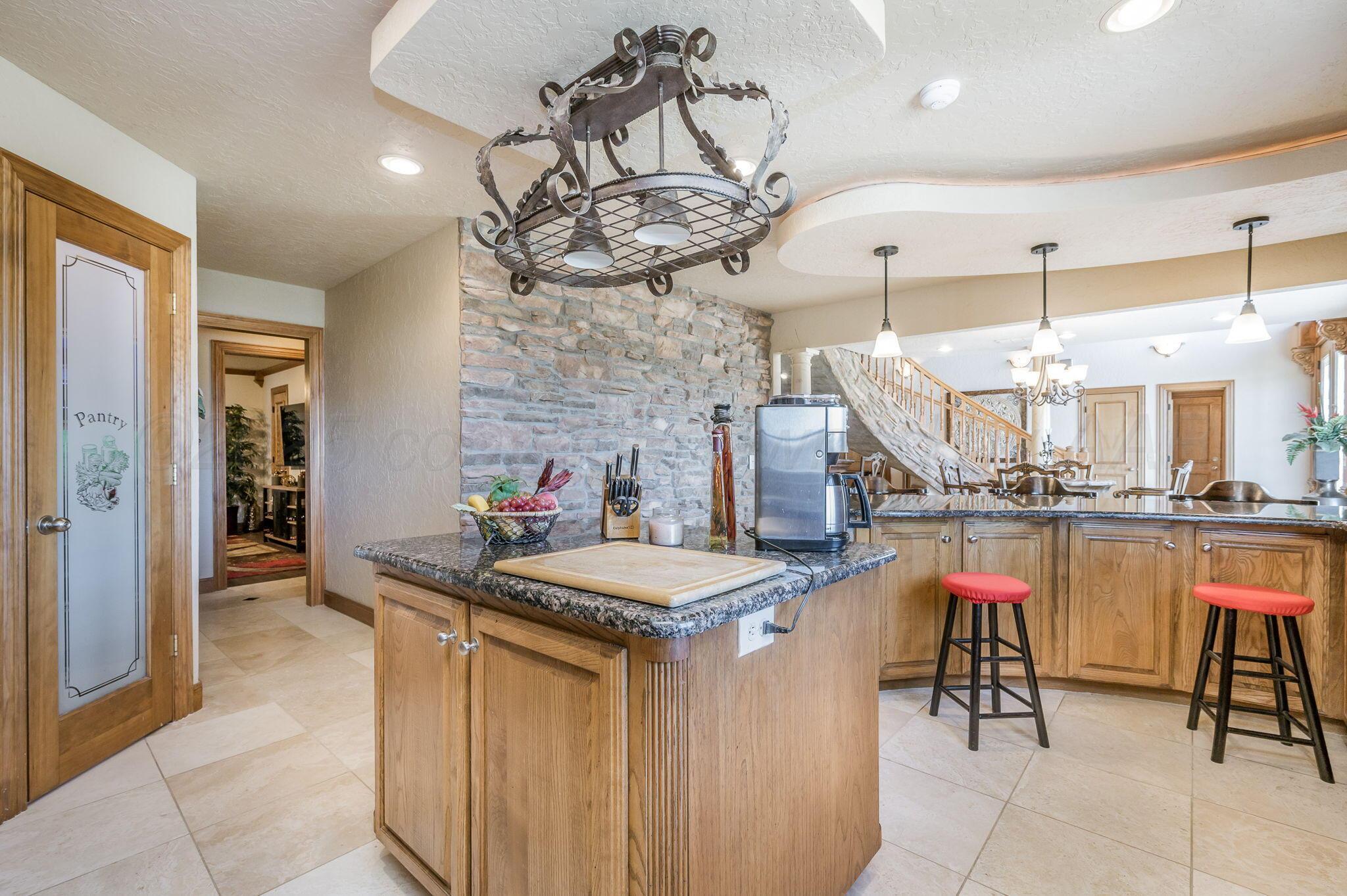 9000 Rj Drive Amarillo, TX 79119 - Photo 9 of 42 Kitchen-3