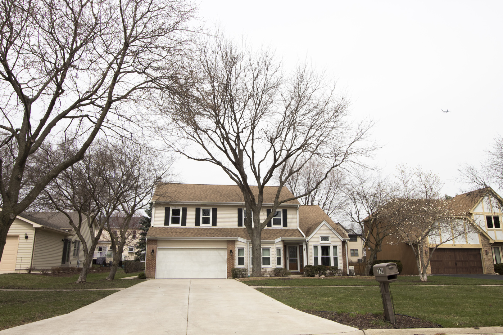 224 West Devon Avenue Roselle, IL 60172 - Photo 1 of 39