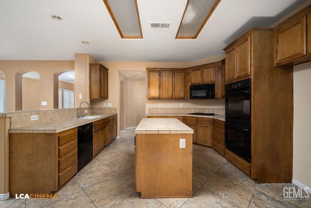 Undisclosed Address Bakersfield, CA 93312 - Photo 10 of 25