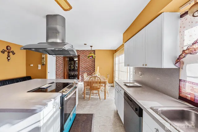 $789,900 | 321 Manalapan Road, Spotswood, NJ 08884