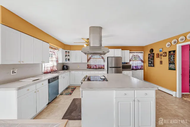 $789,900 | 321 Manalapan Road, Spotswood, NJ 08884