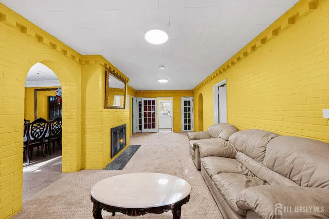 $789,900 | 321 Manalapan Road, Spotswood, NJ 08884