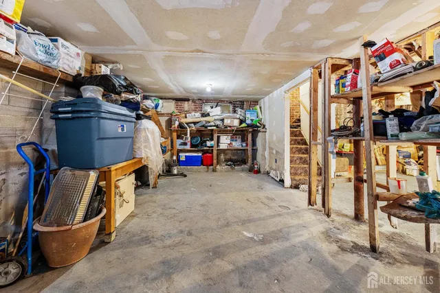 $789,900 | 321 Manalapan Road, Spotswood, NJ 08884