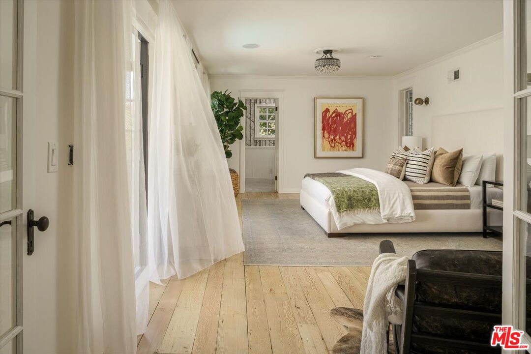 3983 Sunswept Drive Studio City, CA 91604 - Photo 30 of 53 a view of walk in closet