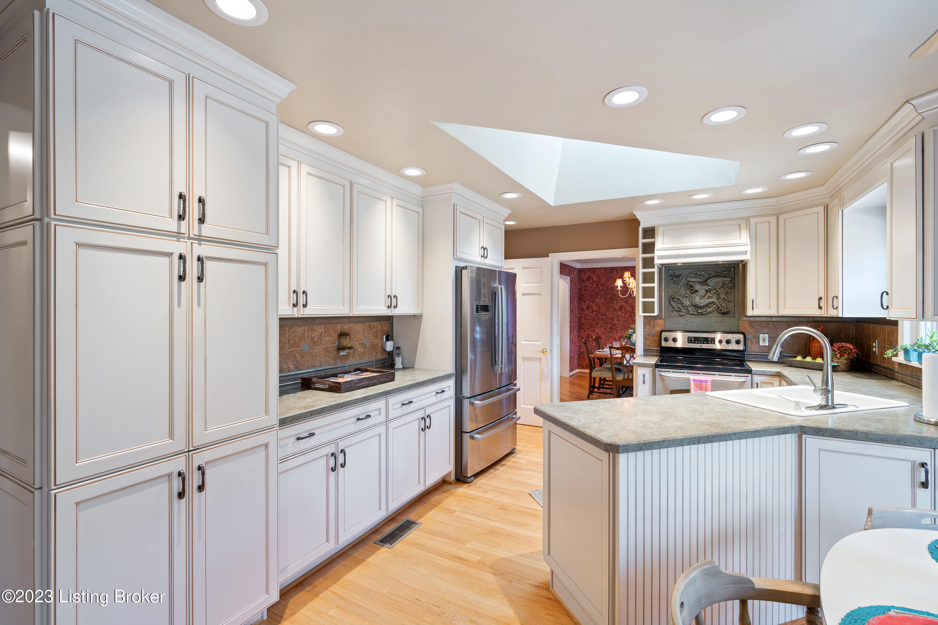 6309 Lime Road Louisville, KY 40222 - Photo 12 of 37 Kitchen