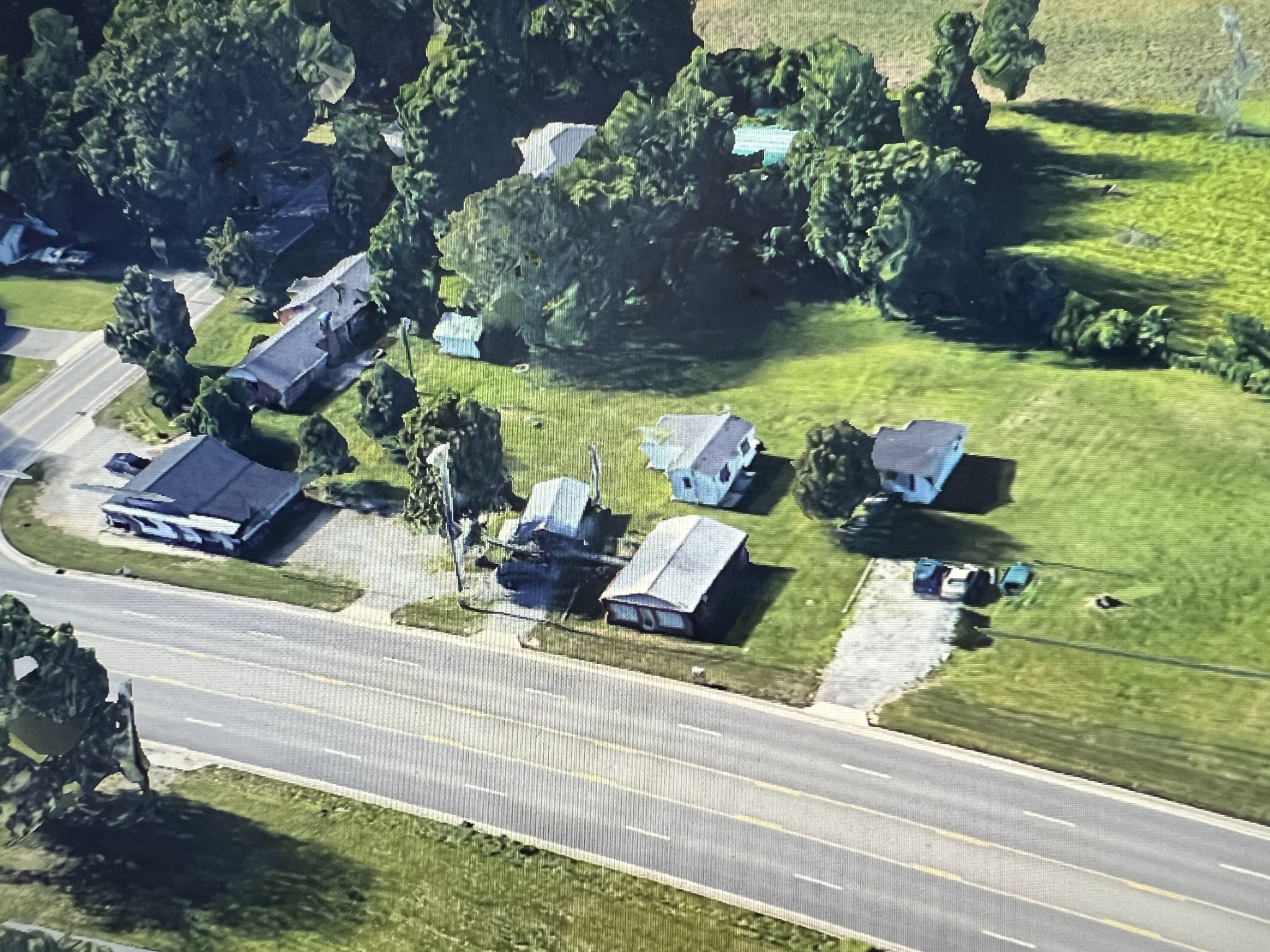 1400 Old Dover Road Clarksville, TN 37042 - Photo 35 of 65 a front view of a house with a yard