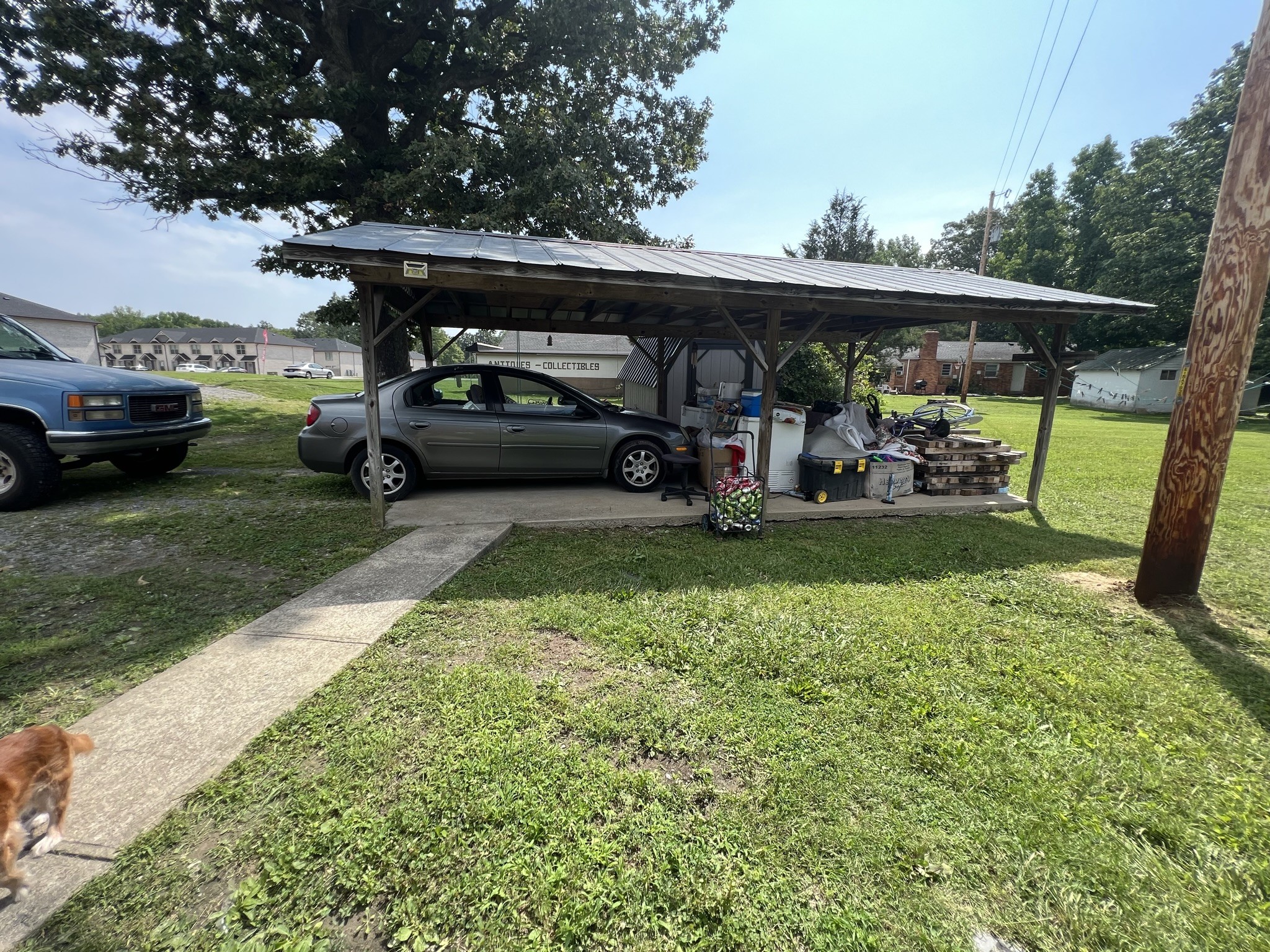 1400 Old Dover Road Clarksville, TN 37042 - Photo 36 of 65 a view of a car parked in the back yard