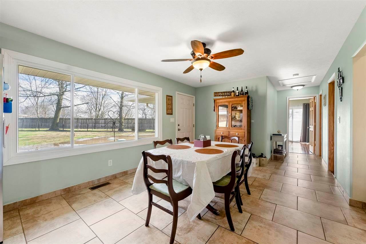 6544 Hunt Road Burlington, IA 52601 - Photo 6 of 35 Gallery Image 6