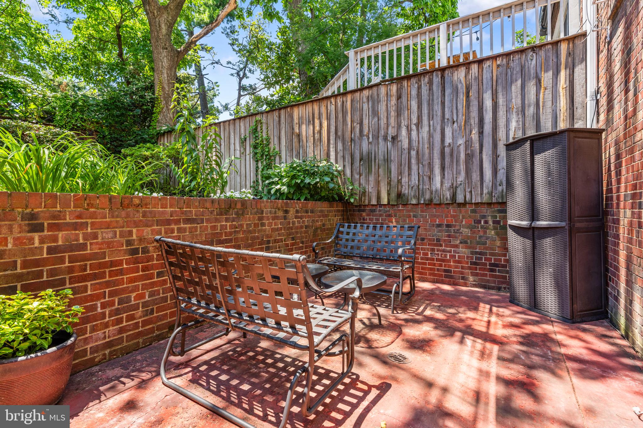 413 D Street Southeast Washington, DC 20003 - Photo 12 of 41 Lower Court Yard from First Level