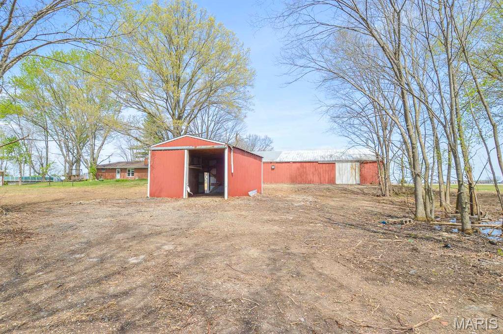 4327 Mascoutah Avenue Belleville, IL 62221 - Photo 10 of 49