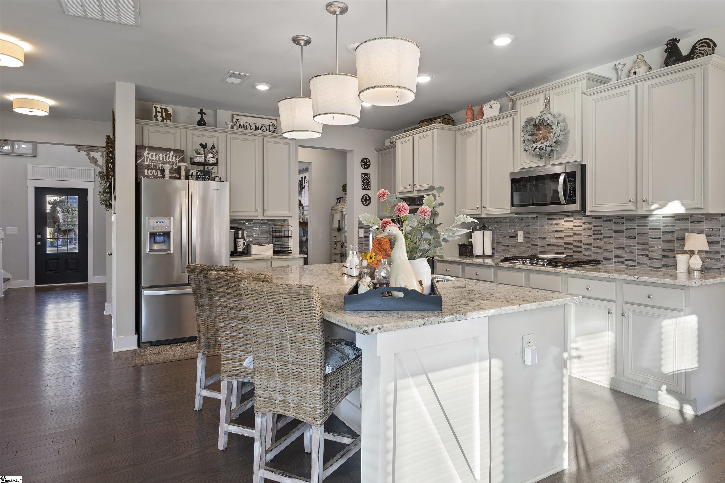 537 Grandon Road Greer, SC 29651 - Photo 2 of 36
