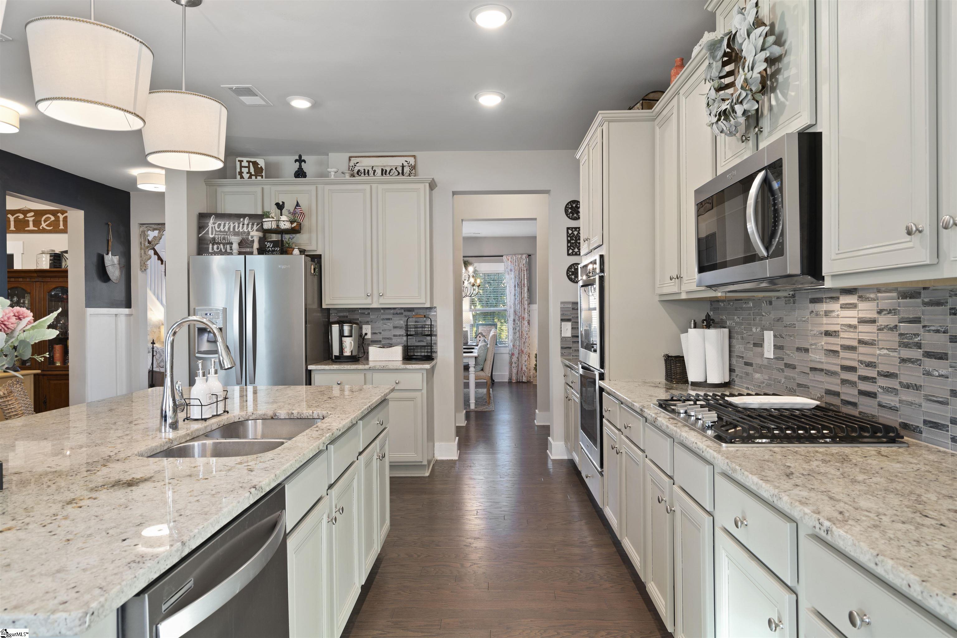 537 Grandon Road Greer, SC 29651 - Photo 8 of 36