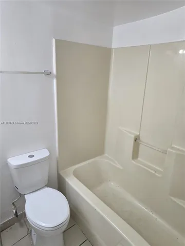 $1,750 | 3650 North 56th Avenue, Unit 515, Hollywood, FL 33021