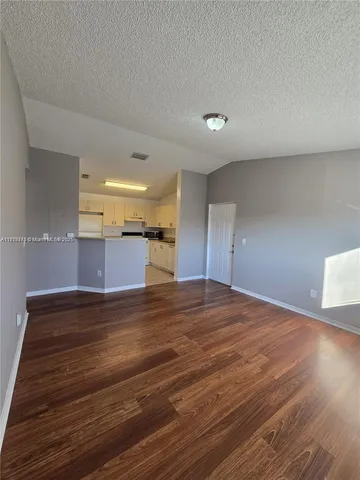 $1,750 | 3650 North 56th Avenue, Unit 515, Hollywood, FL 33021