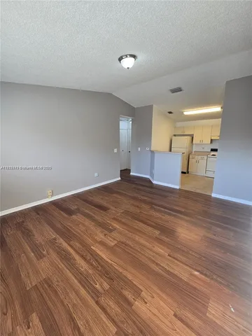 $1,750 | 3650 North 56th Avenue, Unit 515, Hollywood, FL 33021