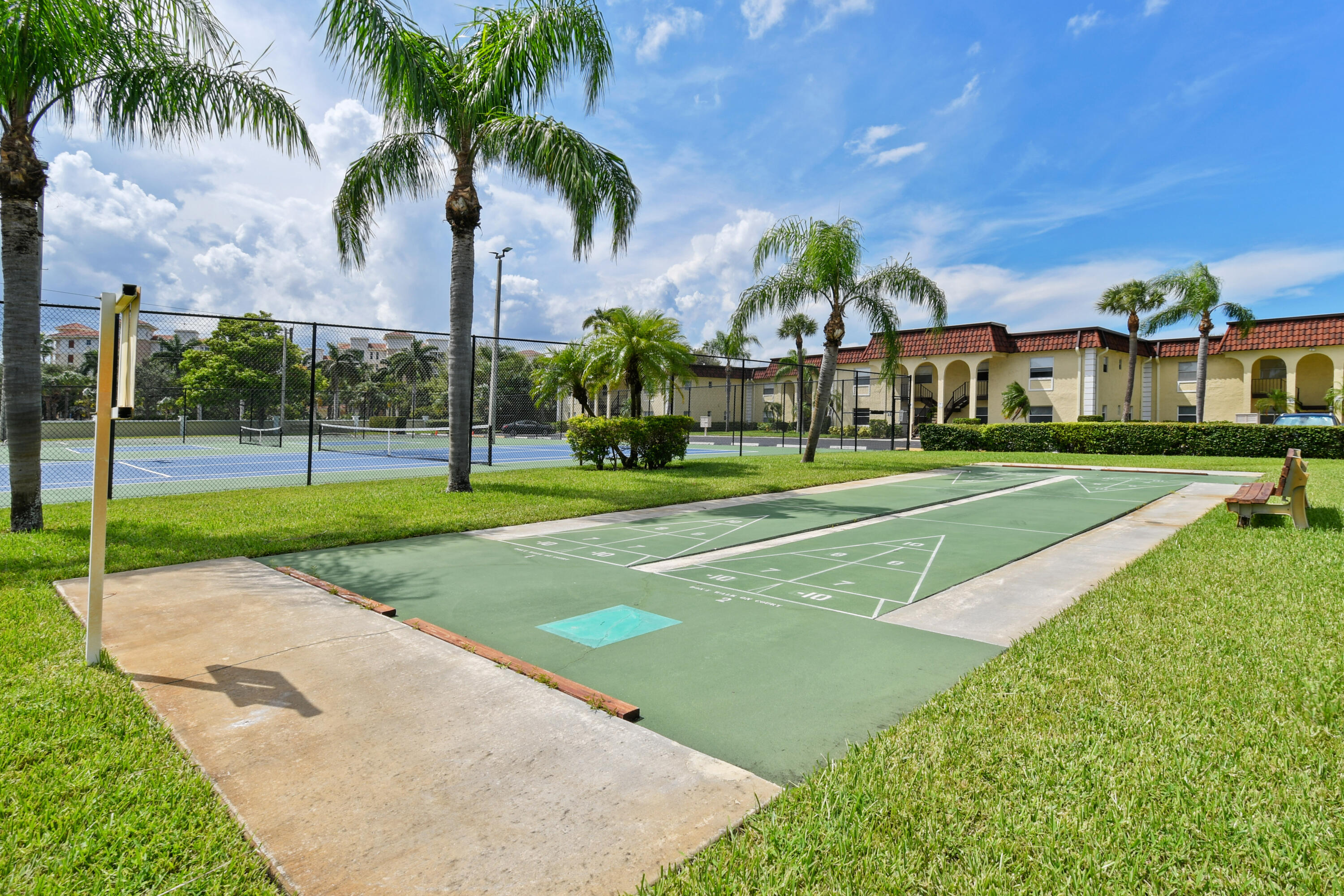 717 Highway 1, Unit 508 Jupiter, FL 33477 - Photo 42 of 66 a view of a big yard with palm trees