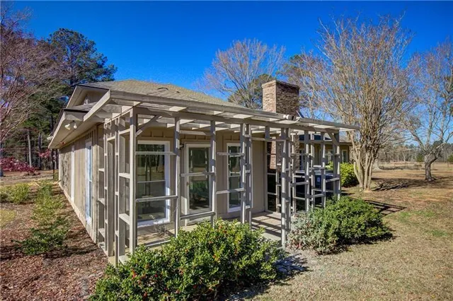$770,000 | 142 Carr Road, LaGrange, GA 30241