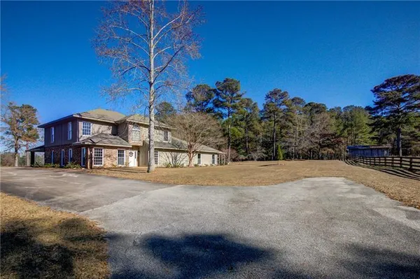 $765,000 | 142 Carr Road, LaGrange, GA 30241