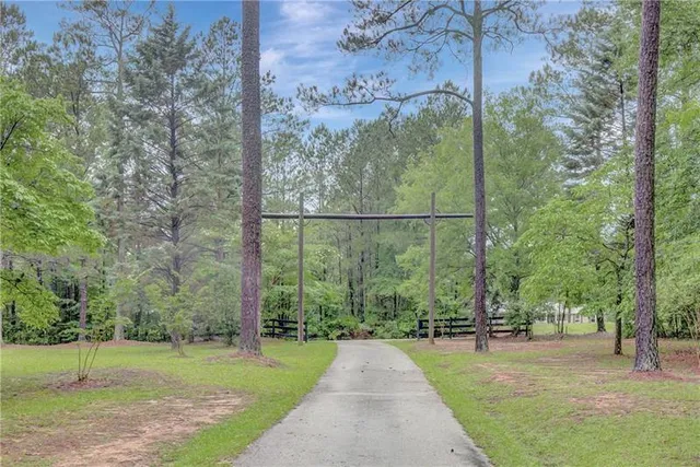 $770,000 | 142 Carr Road, LaGrange, GA 30241