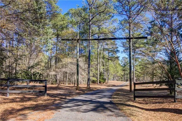$770,000 | 142 Carr Road, LaGrange, GA 30241