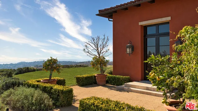 $50,000 | 6093 Murphy Way, Malibu, CA 90265